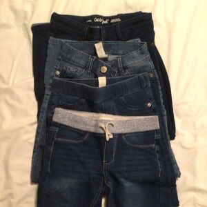 4 pairs of jeans